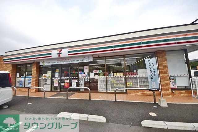 コンビニ　セブンイレブン草加旭町4丁目店（コンビニ）まで564m