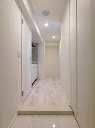 玄関　※別部屋の参考写真です。