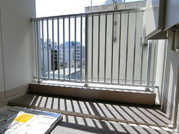 バルコニー　※別部屋の参考写真です。