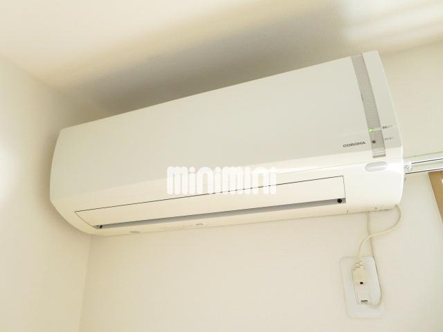 その他設備　冷暖房付きエアコンです。