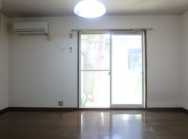 居室・リビング　別部屋の参考写真です