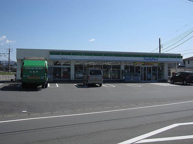 コンビニ　ファミリーマート三島加茂川店（コンビニ）まで306m