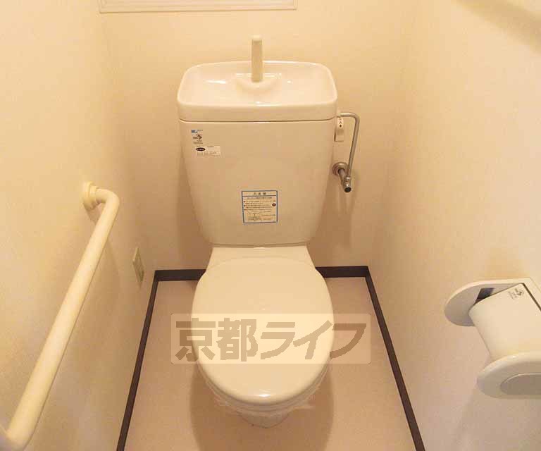 トイレ　ウォシュレットの設置も可能です。