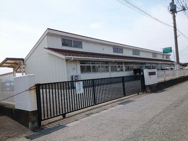 幼稚園・保育園　町立玉村幼稚園（幼稚園・保育園）まで900m