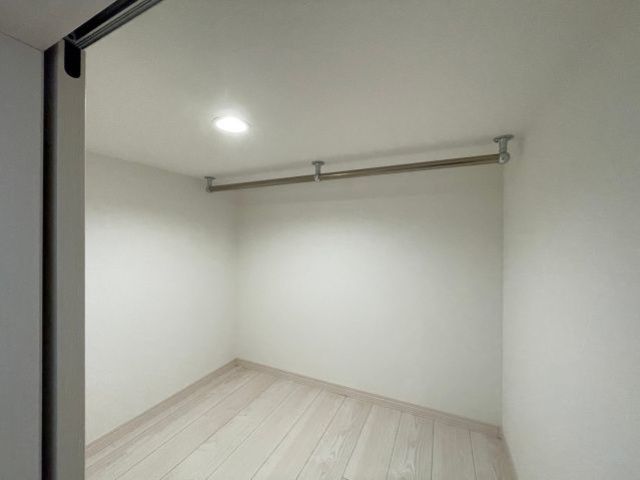 収納　写真は別部屋です