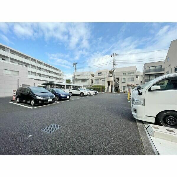 駐車場　目黒本町マンション
