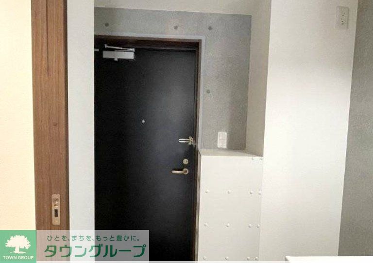 玄関　★お問い合わせはタウンハウジングまで★