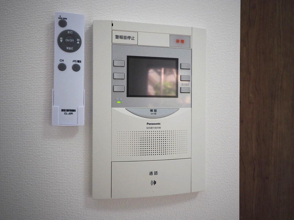 セキュリティ　モニター付きインターホンです