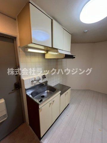キッチン　同仕様写真となります。