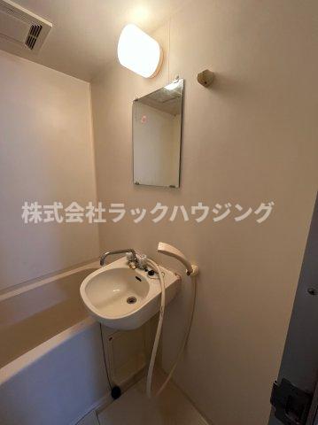洗面設備　同仕様写真となります。