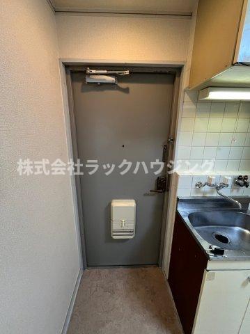 玄関　同仕様写真となります。