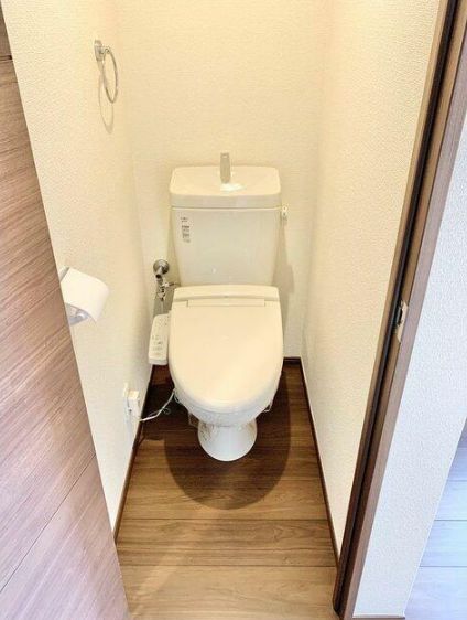 トイレ　温水洗浄機能付トイレ☆（同一仕様写真）