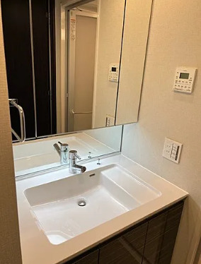 洗面設備　写真は同タイプ住居です