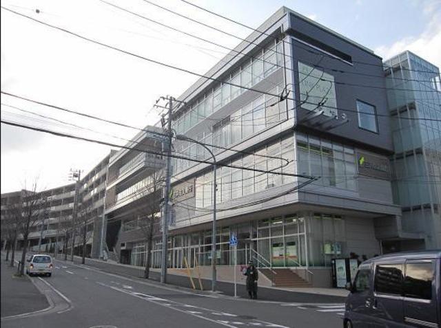 銀行　三井住友銀行たまプラーザ支店（銀行）まで742m
