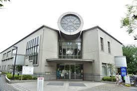 図書館　練馬区立練馬図書館（図書館）まで355m