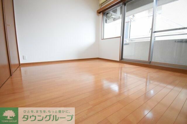居室・リビング　※別部屋参考写真