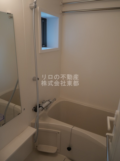 バス・シャワールーム　浴室には乾燥機が付いているので便利ですね☆