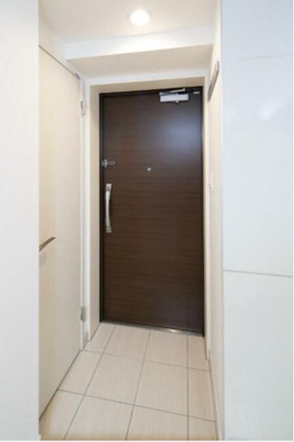 玄関　他のお部屋の参考写真となります。