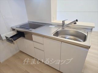 キッチン　ＩＨ３口コンロ付きシステムキッチン