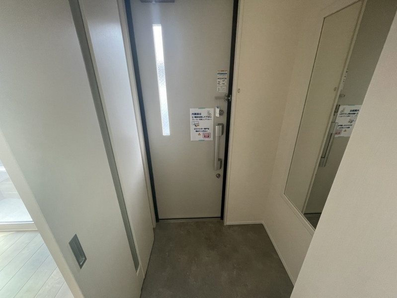 ハイムレトア飾東B棟の玄関写真