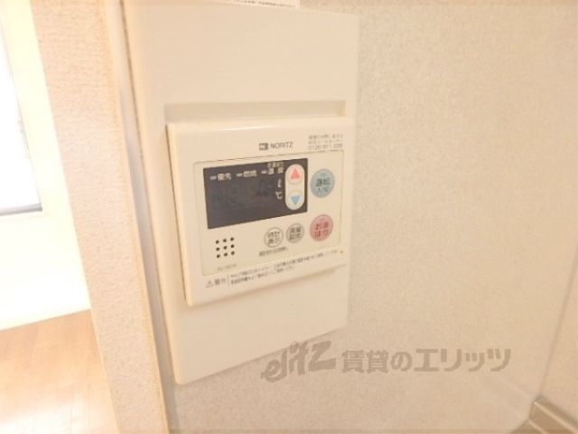 その他設備　給湯器リモコン