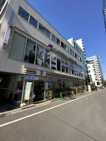 コンビニ　セブン－イレブン江東木場駅前店（コンビニ）まで472m