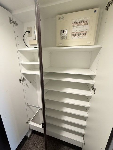 収納　シューズボックス