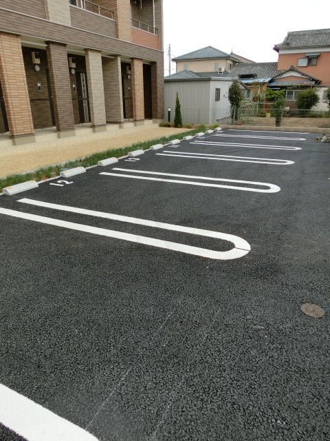 駐車場　敷地内駐車場
