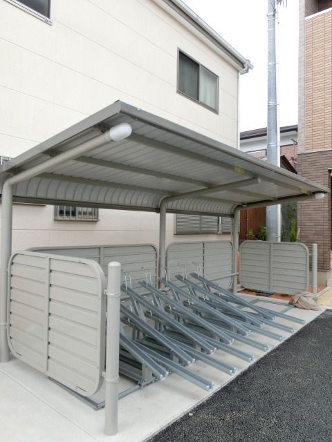 その他共有部分　屋根付き駐輪場