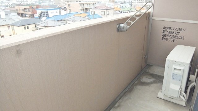バルコニー　南西向きのバルコニーです