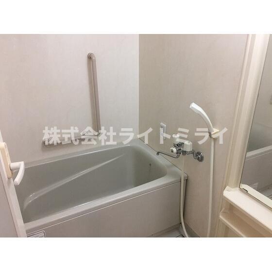 バス・シャワールーム　?