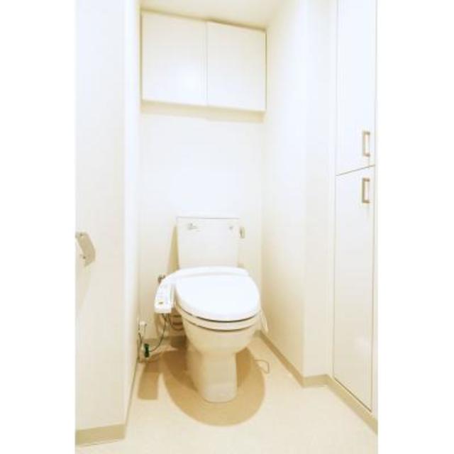 トイレ　※写真は同タイプ住戸です。