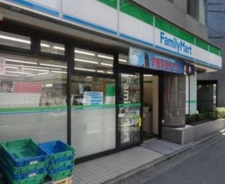 コンビニ　ファミリーマート立川四丁目店（コンビニ）まで253m
