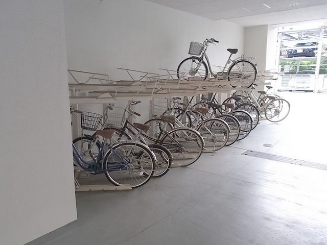 駐車場　★敷地内自転車置き場★