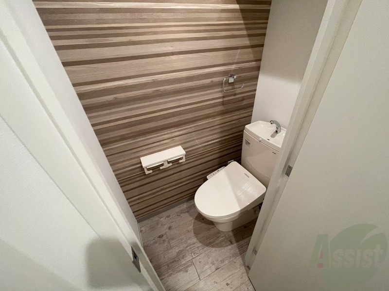 トイレ　トイレです。ウォシュレット付を探している方、おすすめです。