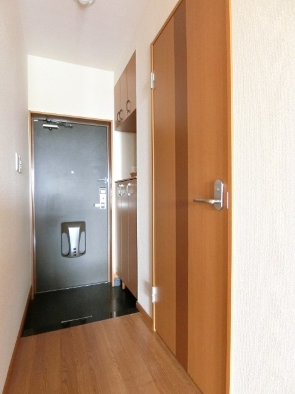 玄関　図面と現状に相違がある場合には現状を優先
