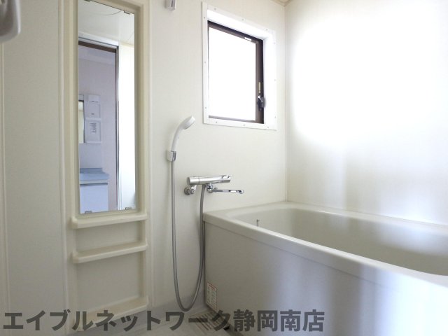 バス・シャワールーム　お風呂です