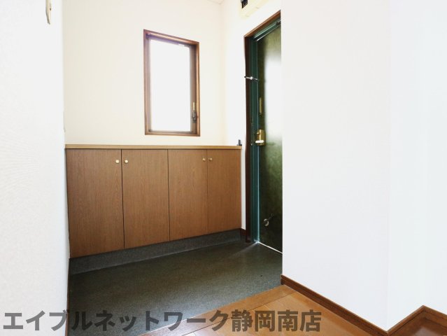 玄関　ゆったりとした玄関です