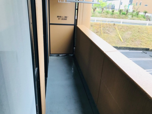 バルコニー　※同タイプの部屋写真です