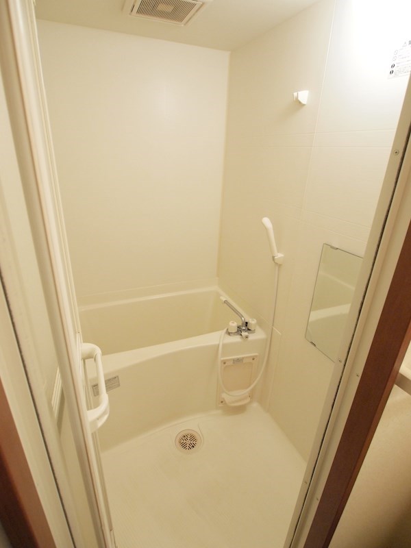 バス・シャワールーム　お風呂★トイレ別。