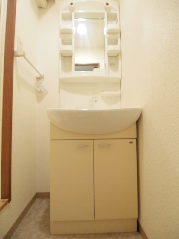 洗面設備　洗面所付き★シャンプードレッサー付き。