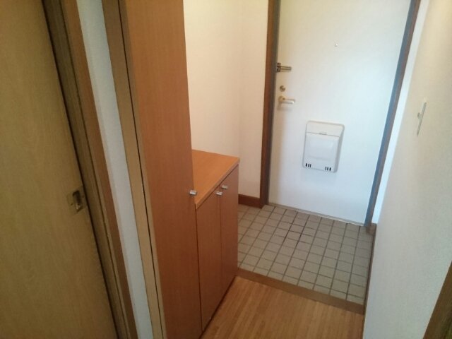 玄関　収納もある玄関です
