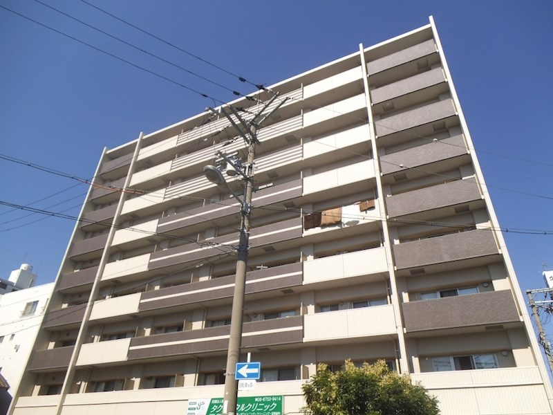 建物外観　最寄駅徒歩１分のマンション