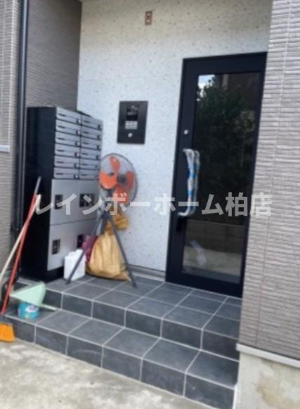 エントランス　※同施工参考写真。