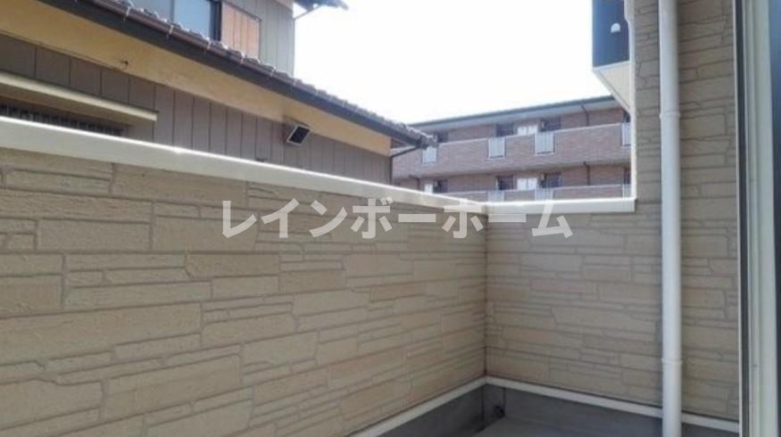 バルコニー　陽当たり良好なバルコニーです