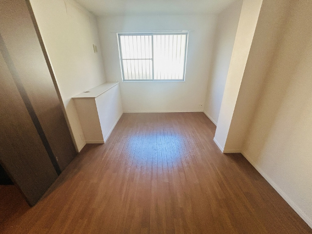 その他　※反転の間取りの室内写真を使用しております。