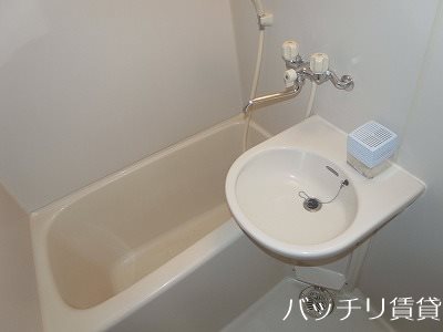 バス・シャワールーム　別号室イメージの為、現状を優先致します