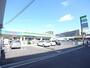 コンビニ　ファミリーマート　川西萩原台店（コンビニ）まで522m