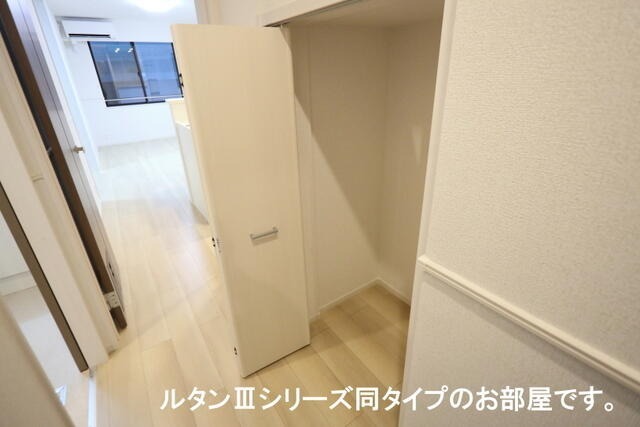 玄関　同仕様タイプ