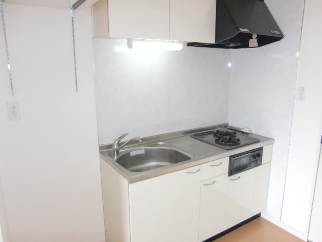 キッチン　参考写真（同建物別部屋のものです）